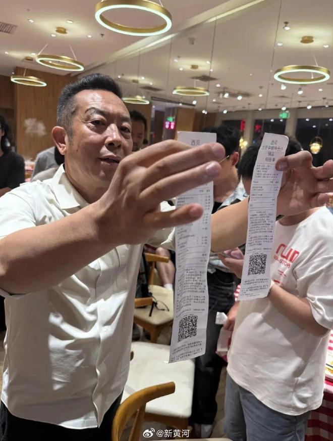 一小时却说“恶心”明天起全国所有门店上线“罗永浩菜单”开元棋牌网站西贝创始人：罗永浩方结账时攒了会员积分走后(图4)