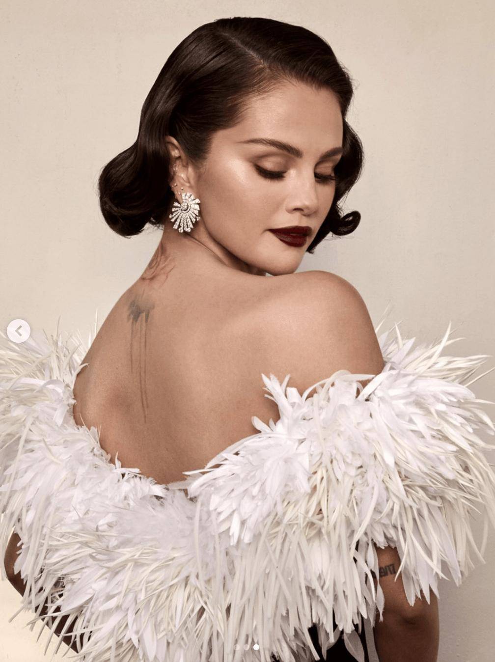 的珠宝名场面超乎想象的精彩！开元棋牌盘点2026金球奖(图6)